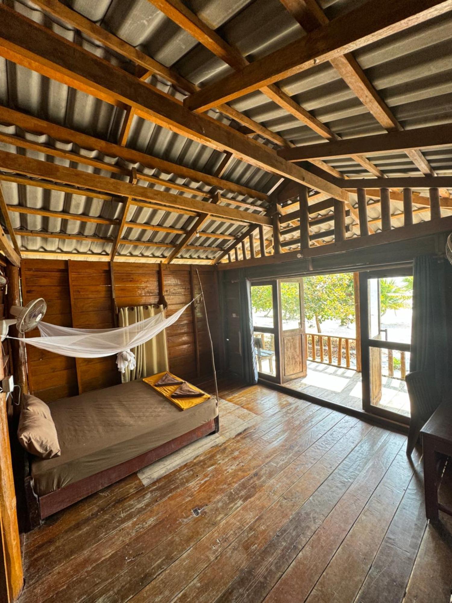 Hostel Rafikis Ostrov Koh Rong Exteriér fotografie
