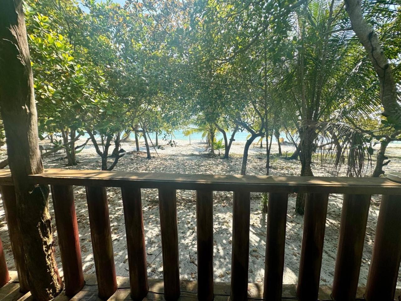 Hostel Rafikis Ostrov Koh Rong Exteriér fotografie